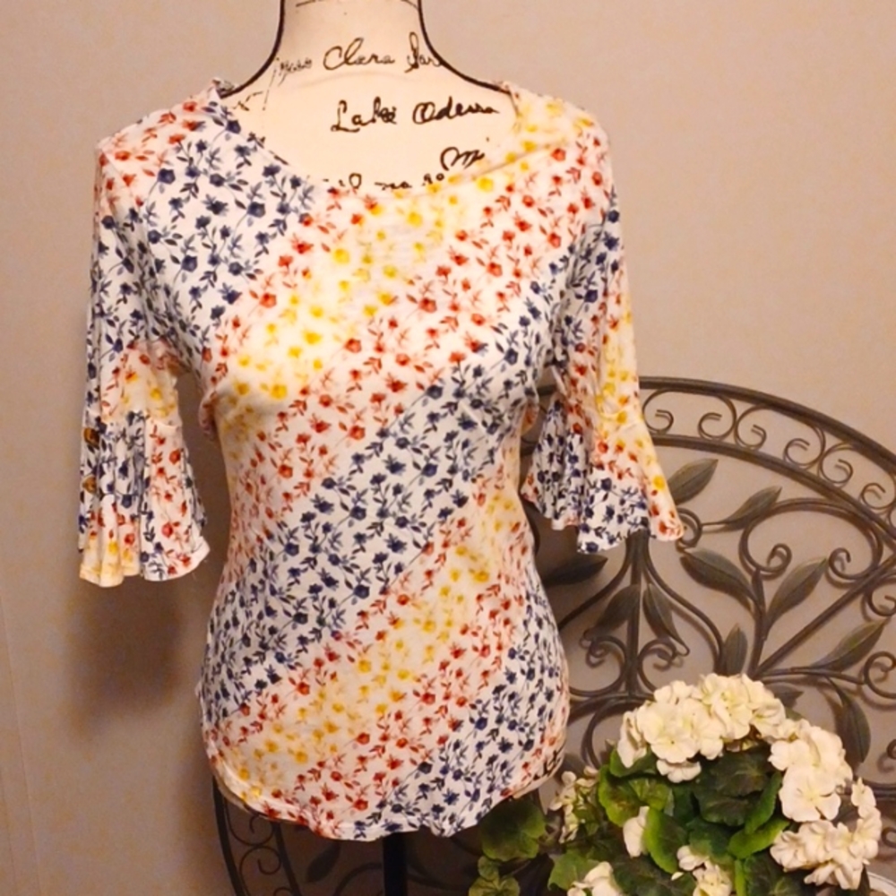 ✨️ Spring Top by EST. 1946